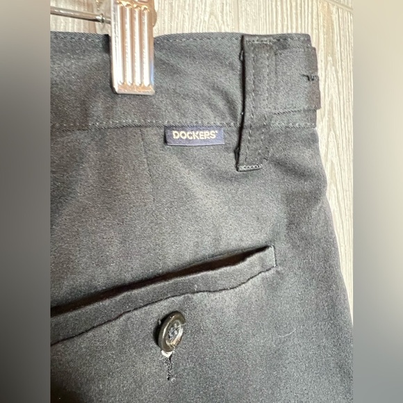 D16.22 Dockers Khaki Black Shorts 36 - Picture 4 of 7